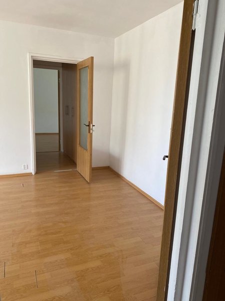 Obor, Colentina, Teiul Doamnei, Sectia 7 de Politie, semistradal