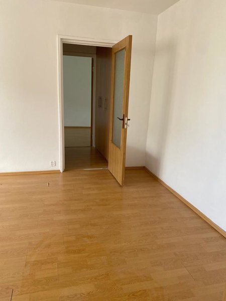 Obor, Colentina, Teiul Doamnei, Sectia 7 de Politie, semistradal